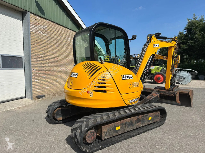 Excavator JCB