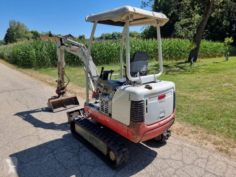 Escavatore Takeuchi