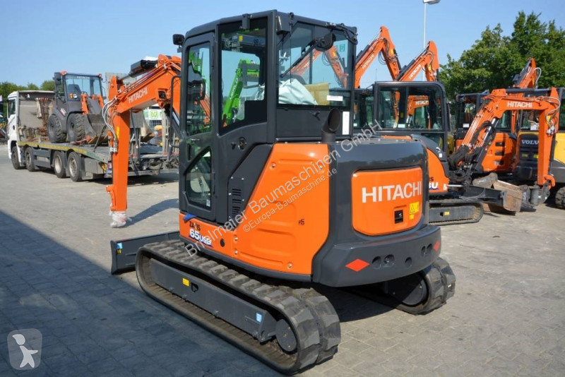 Escavadora Hitachi ZX 65 USB-6