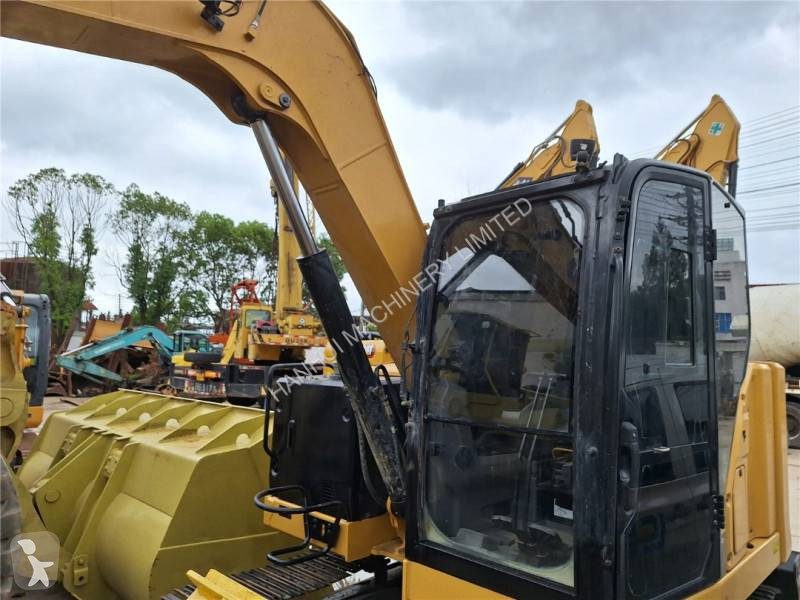 Escavadora Caterpillar 307.5