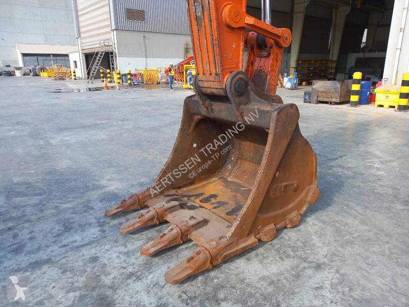 Excavadora Hitachi H-5G (Abu Dhabi)