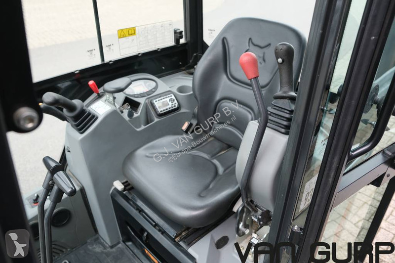 Escavadora Bobcat E19 | 2023 | 392h |