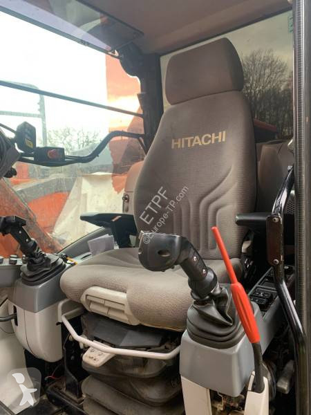 Excavadora Hitachi ZX 135US-6