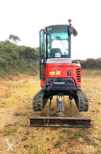 Escavatore Yanmar 3 GODETS VIO26-6