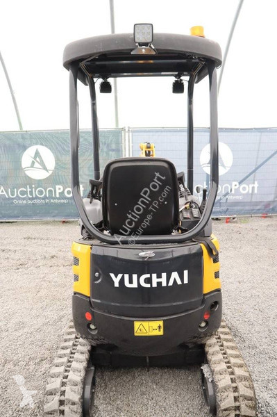 Escavadora  YU CHAI U17