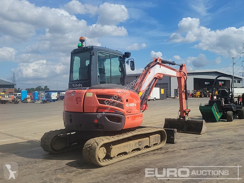 Lopatový nakládač Kubota U48-4