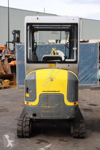 Escavadora Neuson 1404