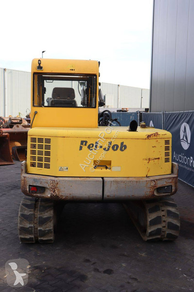 Escavadora Pel Job 233