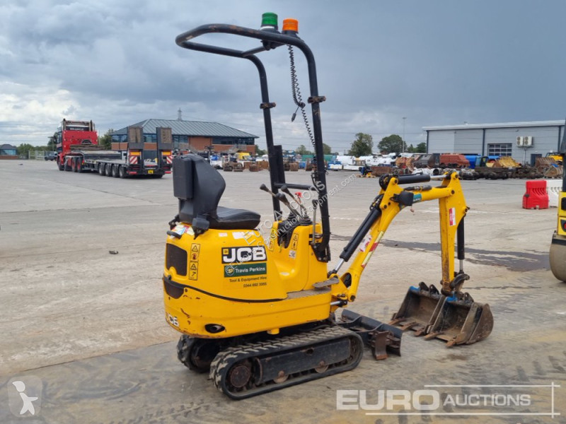 Lopatový nakládač JCB