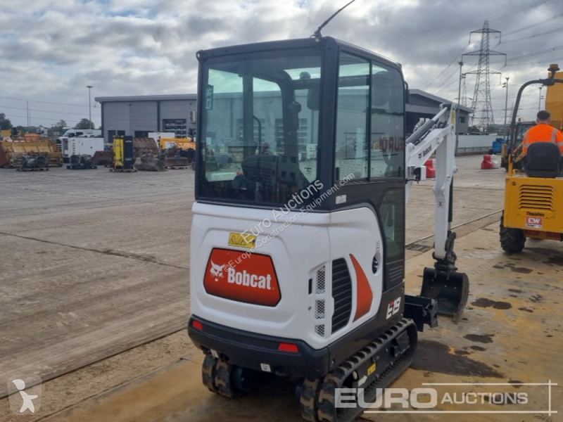 Lopatový nakládač Bobcat E19