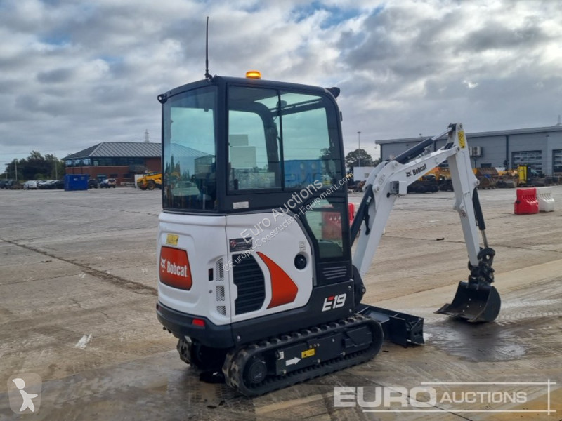 Lopatový nakládač Bobcat E19