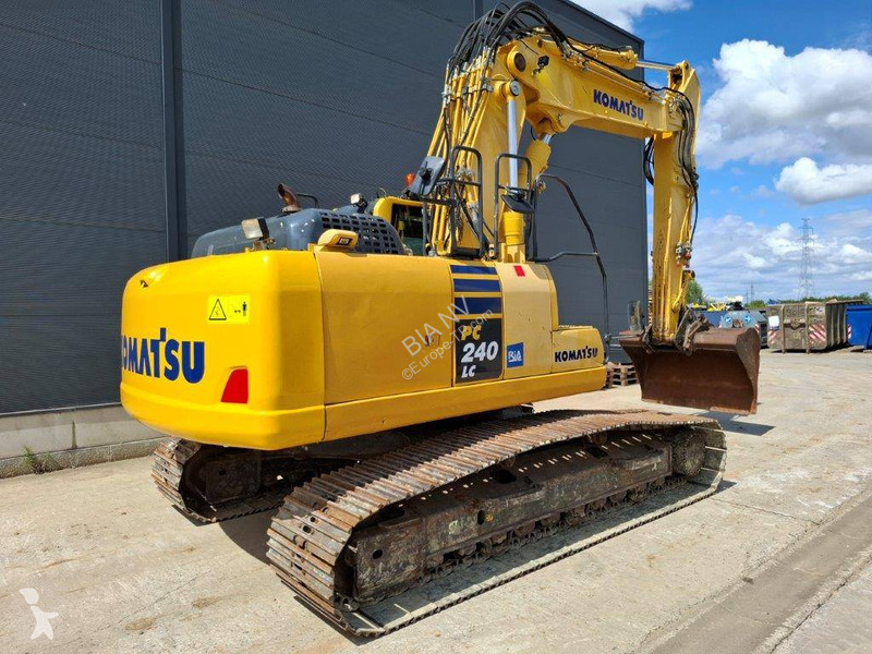 Escavadora Komatsu