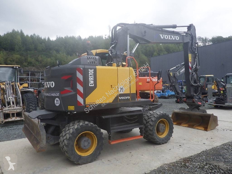Escavadora Volvo EWR E
