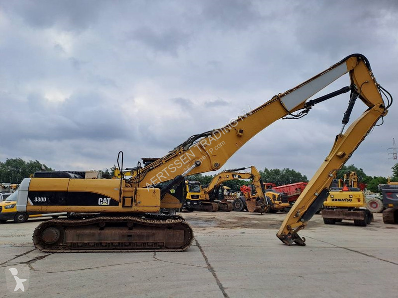 Excavadora Caterpillar UHD