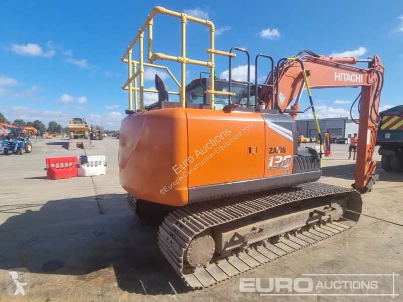 Excavadora Hitachi -7