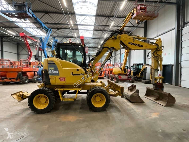 Excavator Komatsu MR-8
