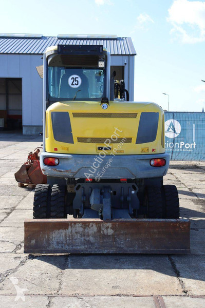 جرافة Neuson EW65