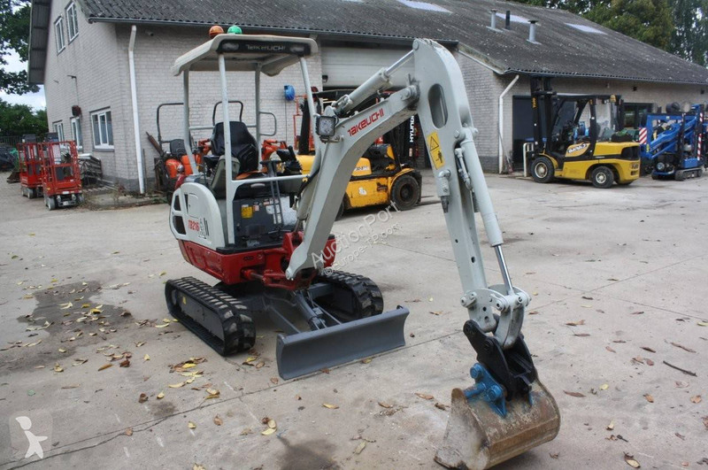 Graafmachine Takeuchi TB216