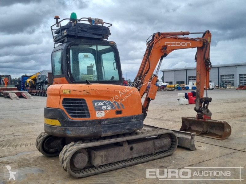 Lopatový nakládač Doosan DX63-3