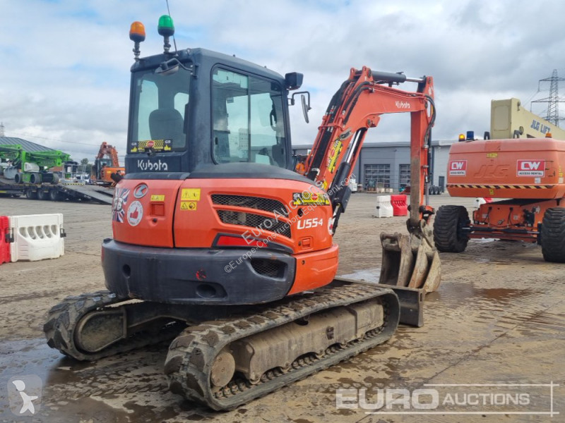 Lopatový nakládač Kubota U55-4