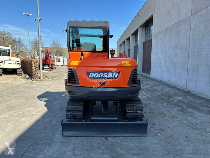 Skovel Doosan -9C