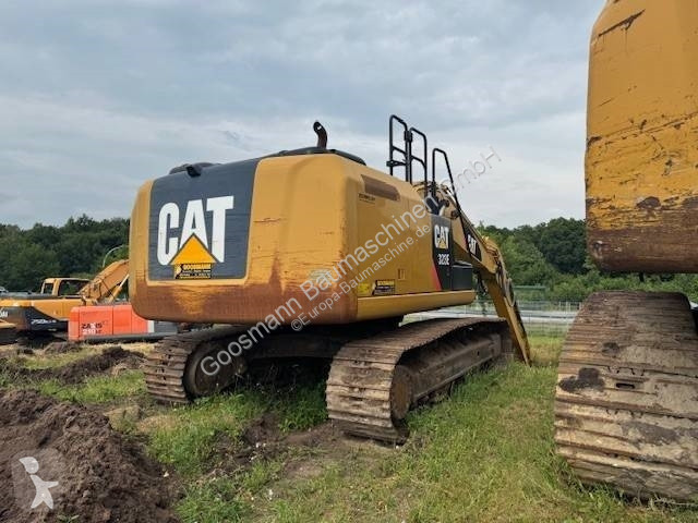 Rýpadlo Caterpillar 323 E