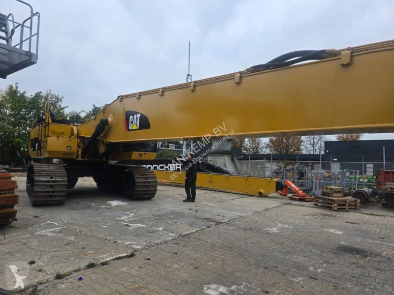 Lopatový nakládač Caterpillar 374 D L