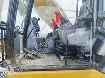 Rýpadlo Caterpillar good condition 2024 30 ton...