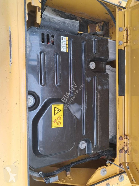 جرافة Komatsu HB365LC-3 Hybrid