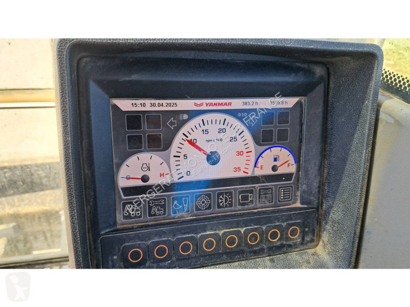 جرافة Yanmar SV120