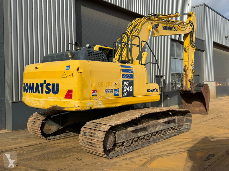 جرافة Komatsu