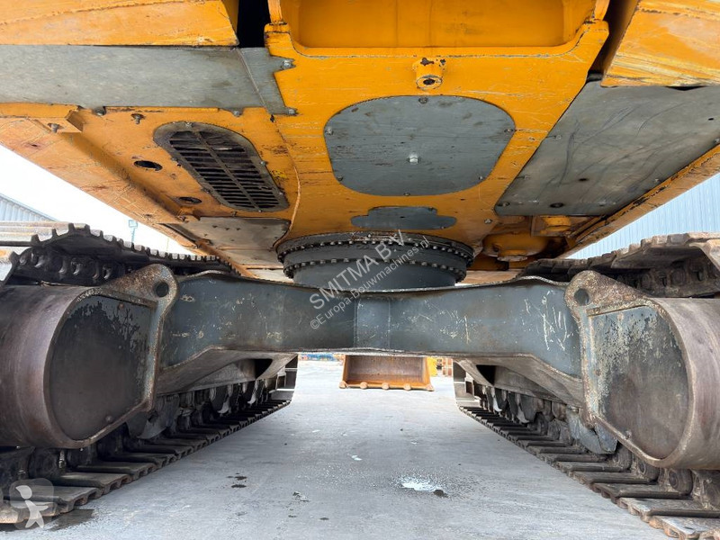جرافة Liebherr R922 SLC