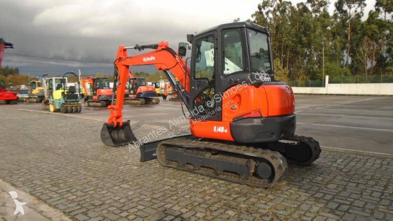 جرافة Kubota