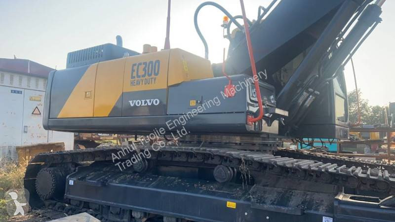 جرافة Volvo EC300