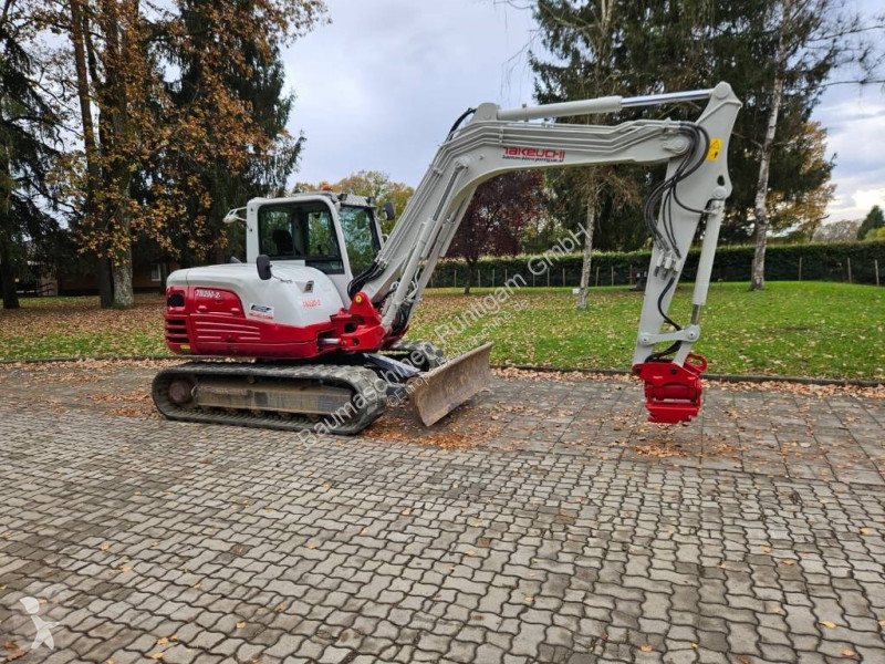 Rýpadlo Takeuchi 2902