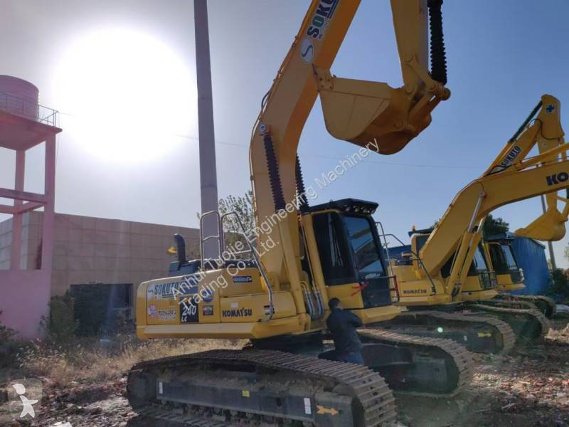 جرافة Komatsu