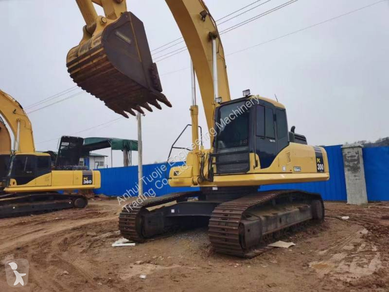 جرافة Komatsu