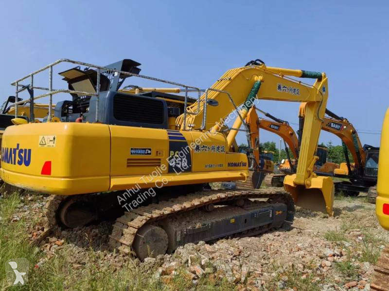 جرافة Komatsu