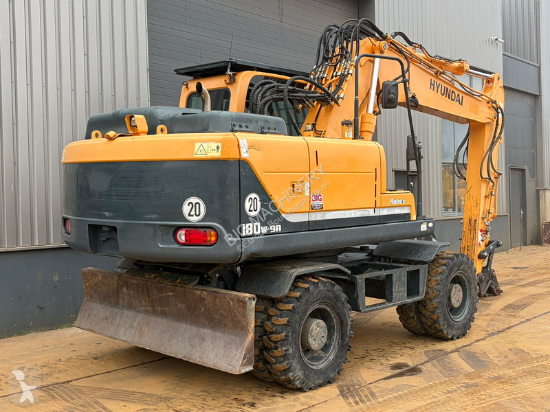 Rýpadlo Hyundai Robex 180W-9A