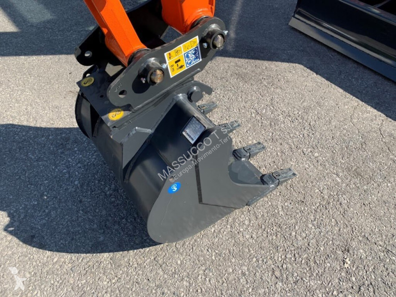 Rýpadlo Hitachi ZX26U-6 CR