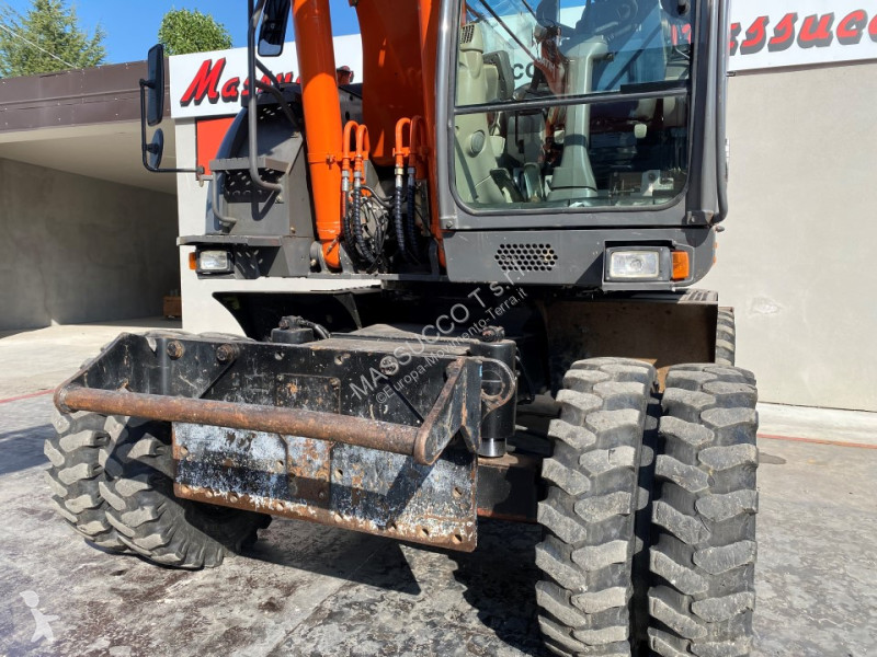 Rýpadlo Hitachi