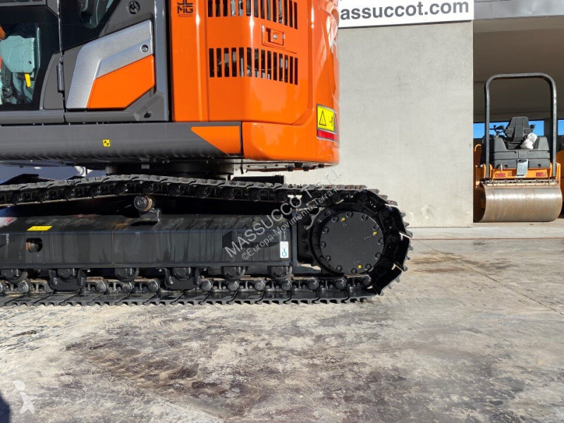 Rýpadlo Hitachi 7