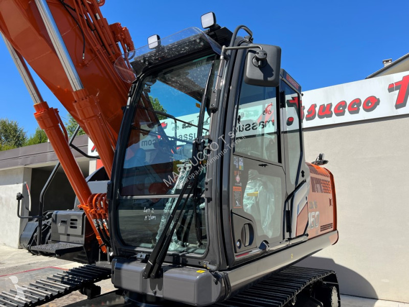 Экскаватор Hitachi