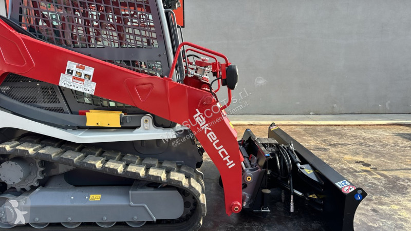Lopatový nakládač Takeuchi TL10V-2