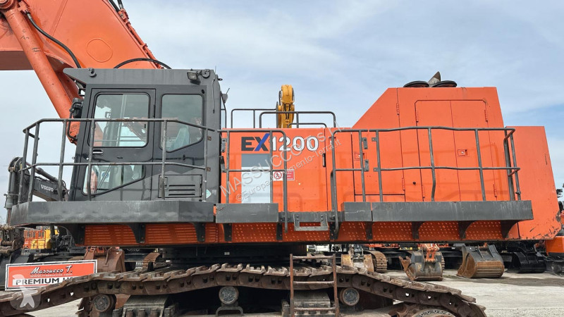 Rýpadlo Hitachi