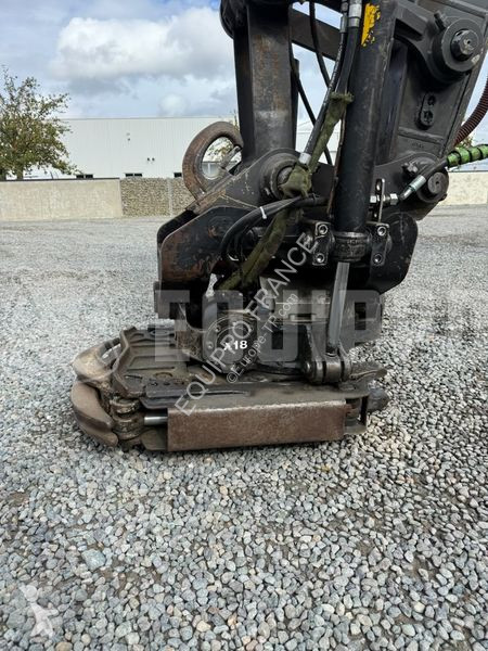 Escavatore Volvo ECR145EL with Steelwrist...
