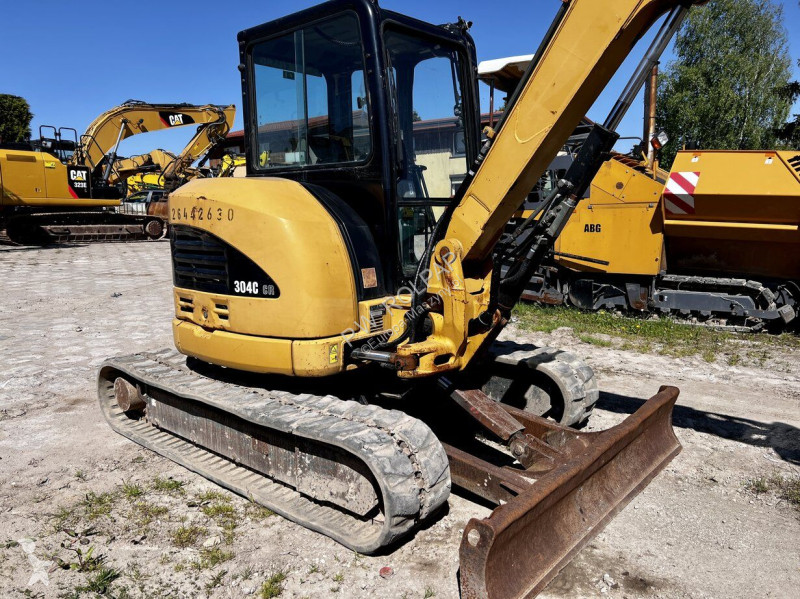 Lopatový nakládač Caterpillar CAT 304C
