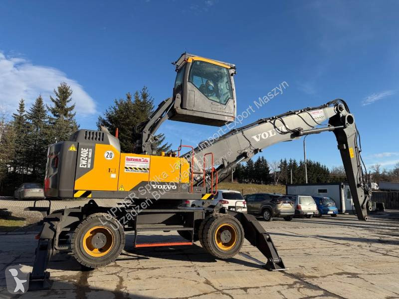 Lopatový nakládač Volvo EW240EMH