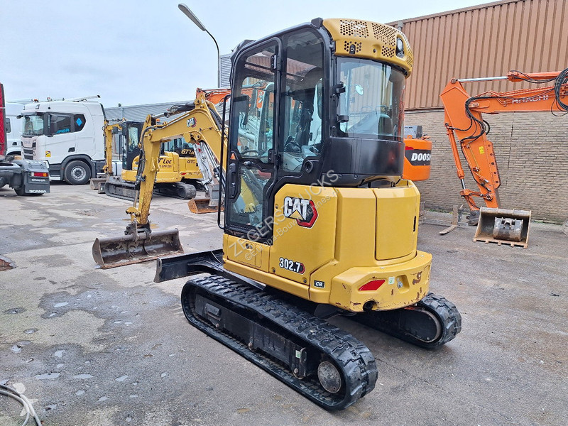 Экскаватор Caterpillar .7
