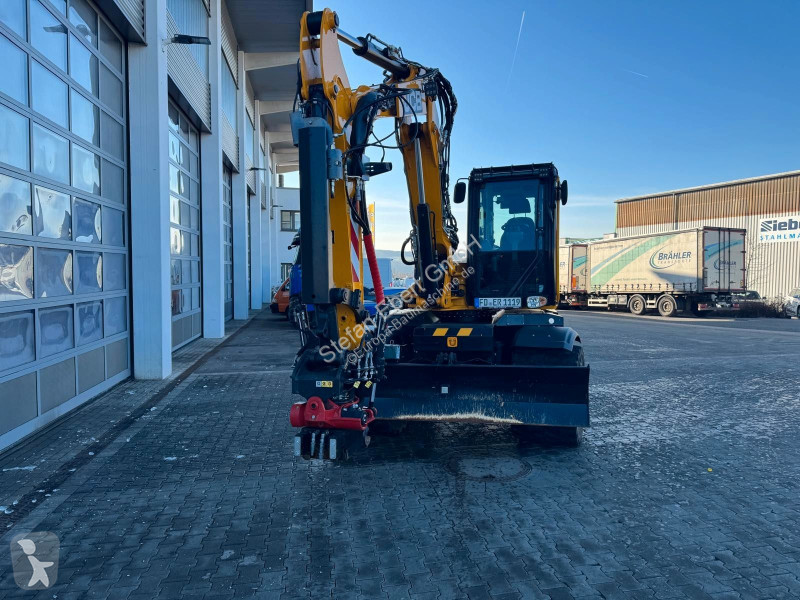 جرافة JCB Pro / Skid-Steer-Aufnahme / 375h / 2024